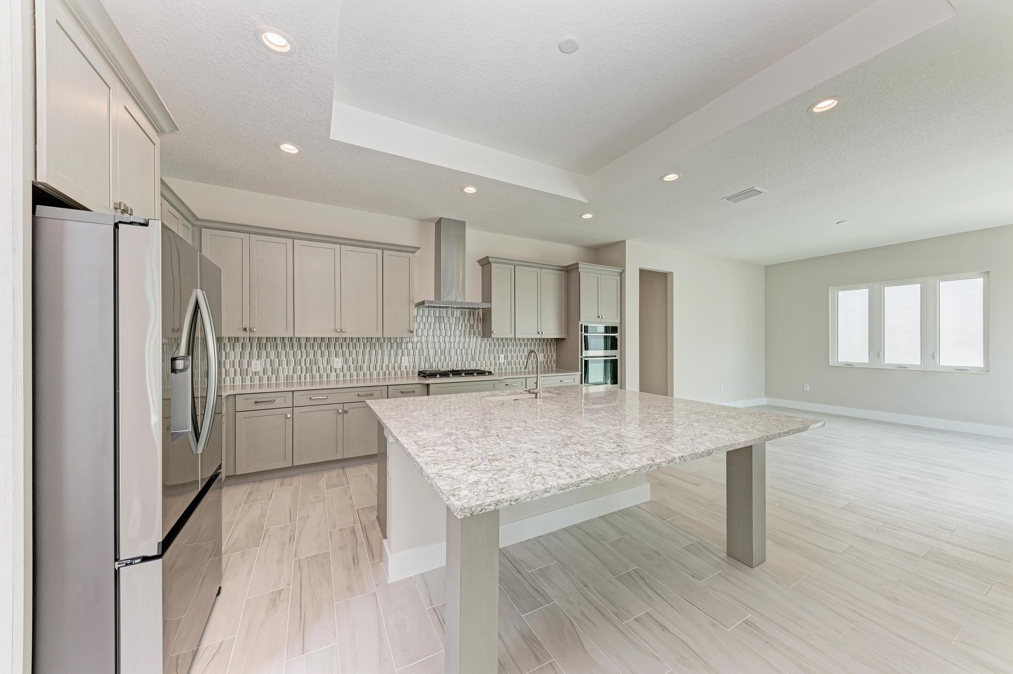 6028 Cat Claw Lane (Saffron Plum) Image