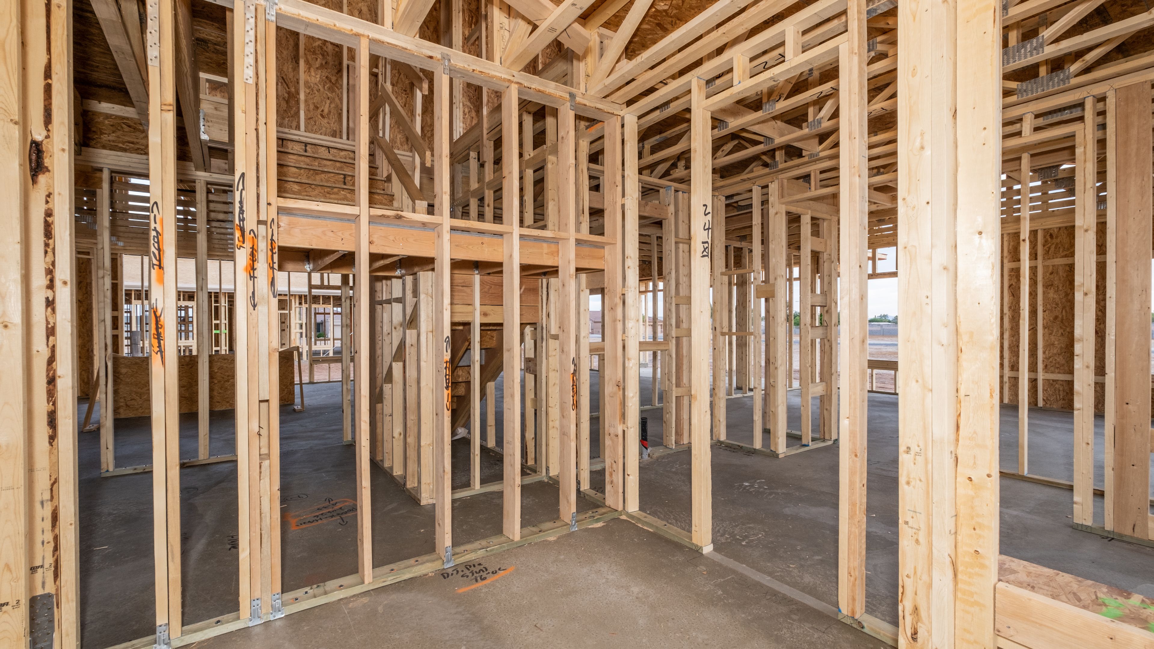 Radiance Primary Walk-in Closet