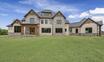 casa en Costa Custom Homebuilders. por Costa Custom Homebuilders.