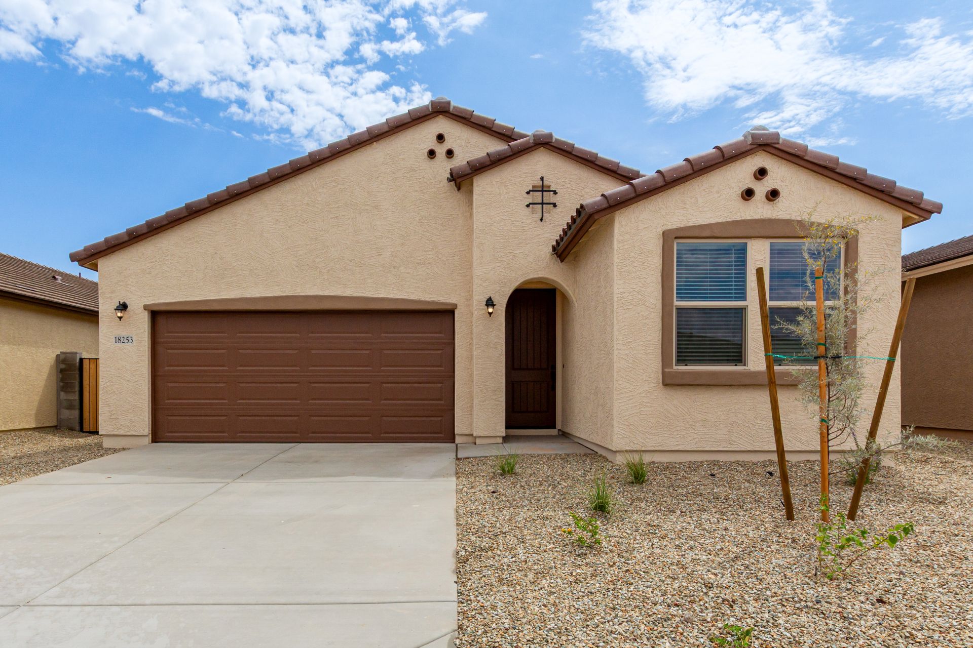 18253W Soft Wind Drive (Rincon)