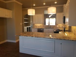 Court Holmberg Homes, LLC por Court Holmberg Homes, LLC en Lubbock Texas