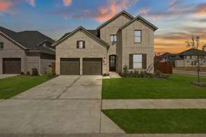 1013 Malachite Way (Mineola)