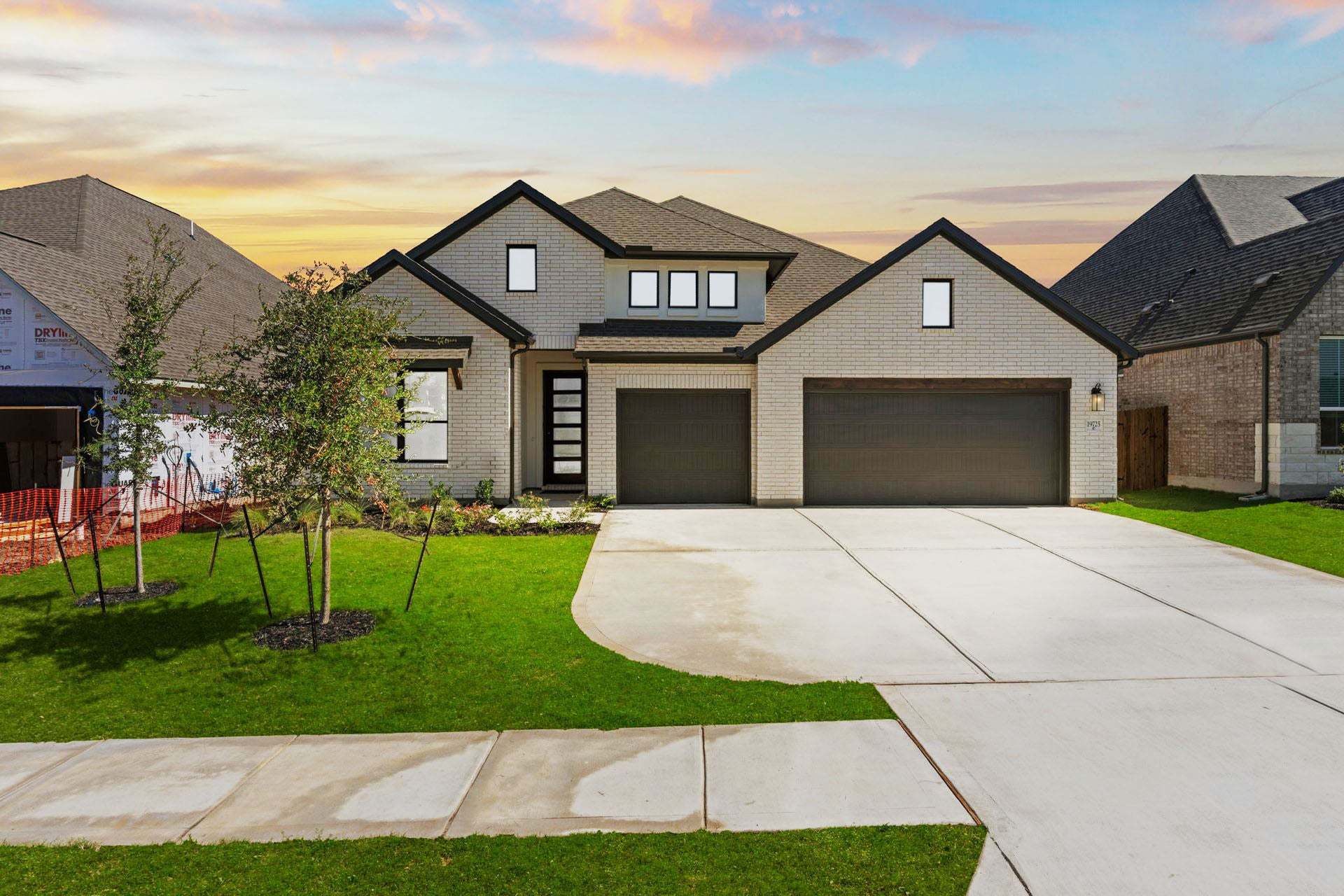 The Grove at Blackhawk por Coventry Homes en Austin Texas
