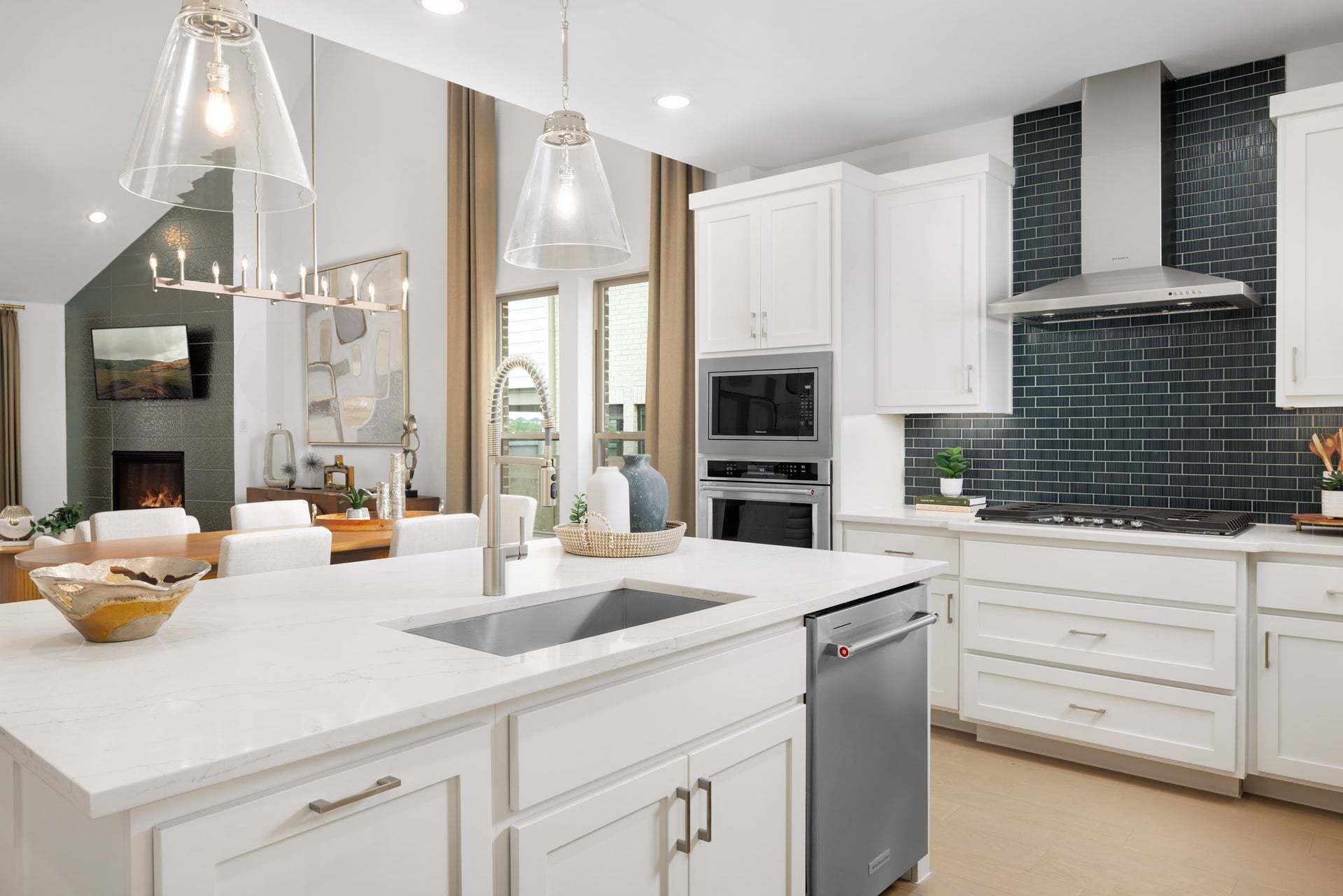 DAL_Painted Tree_Easton_4013 Attwater St5