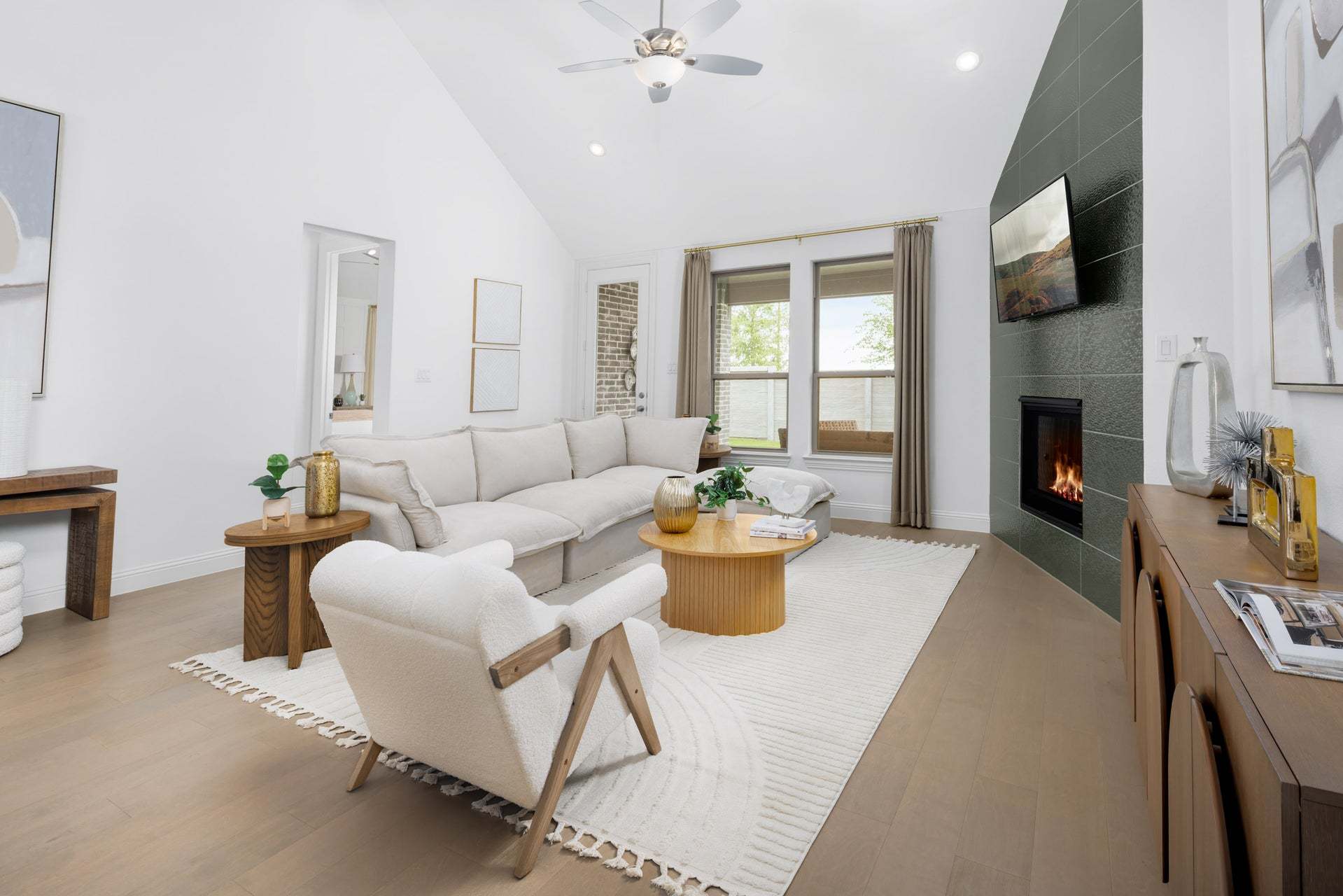 DAL_Painted Tree_Easton_4013 Attwater St8