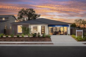 521 Hollywood Way (Residence 1)