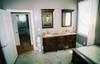 casa en Crown Construction Inc. por Crown Construction Inc.