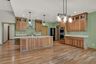 casa en Custom Homes by Cory por Custom Homes by Cory