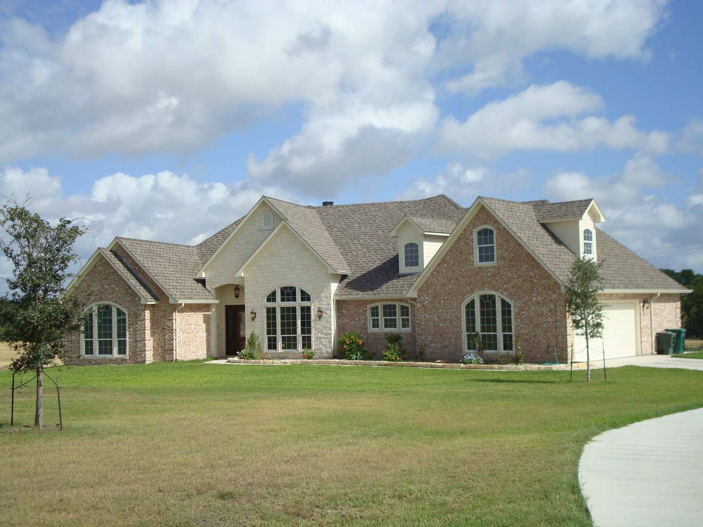 Denison Custom Homes Inc. por Denison Custom Homes Inc. en Victoria Texas