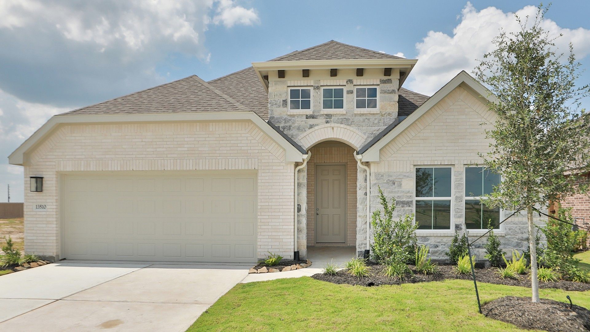 Juniper - Creekhaven: Iowa Colony, Texas - DRB Homes