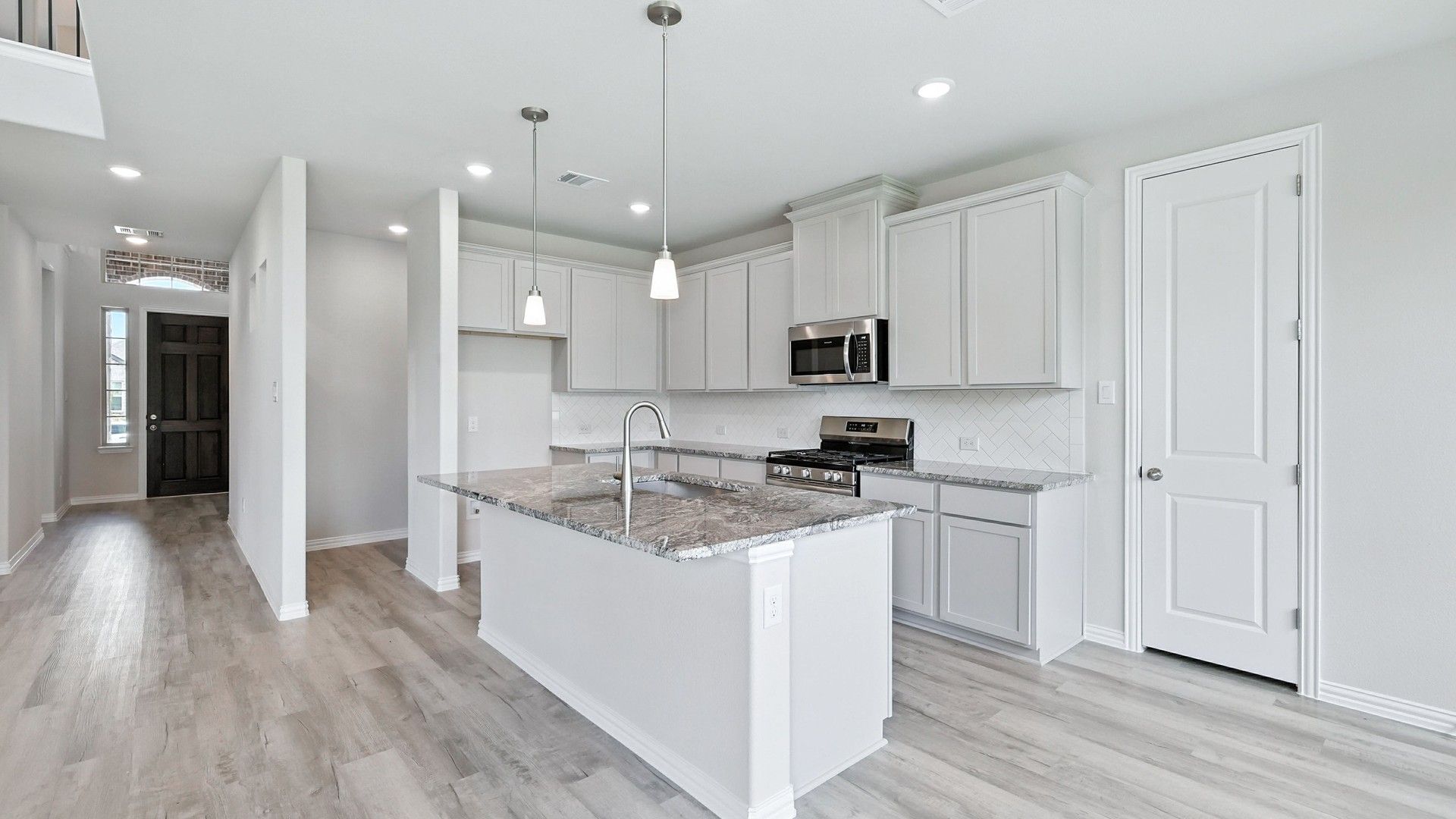 casa en Thompson Farms por DRB Homes