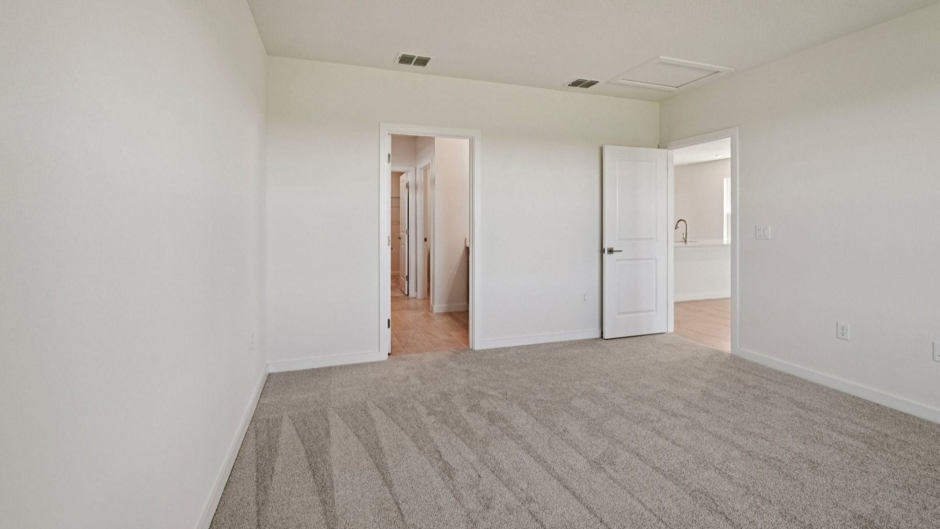 Spacious Primary Suite Jupiter in Hamilton Bluff located in Haines City, FL.
