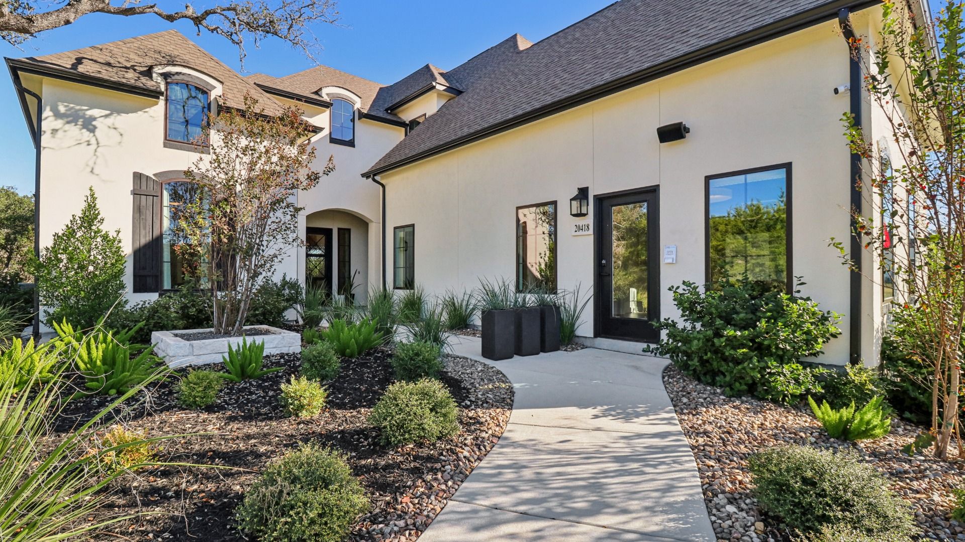 casa en Verandas at the Rim por DRB Homes