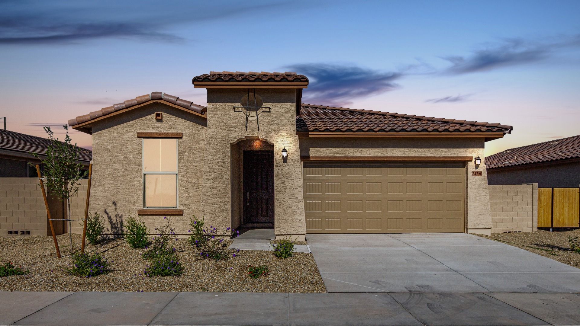 24250 W Hilton Ave (Clover - Castillo)