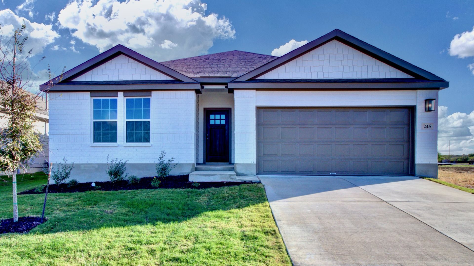 245 Red Arrow (Avalon)