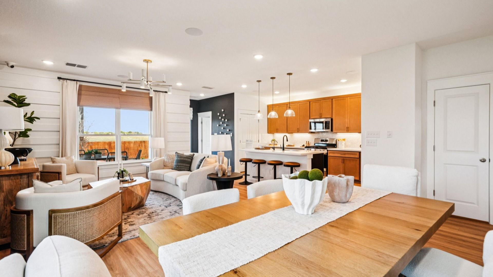 Casual Dining Area opens to living area and kitchen