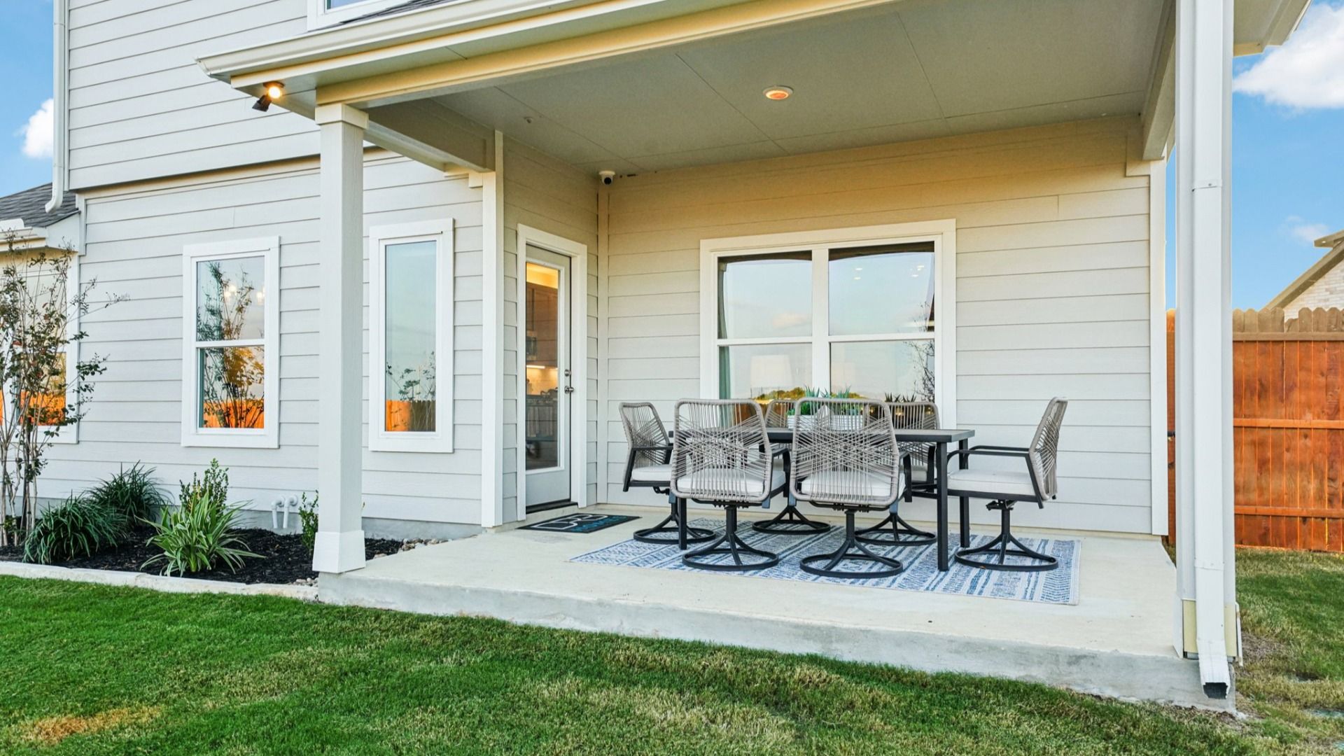 Covered Outdoor Patio