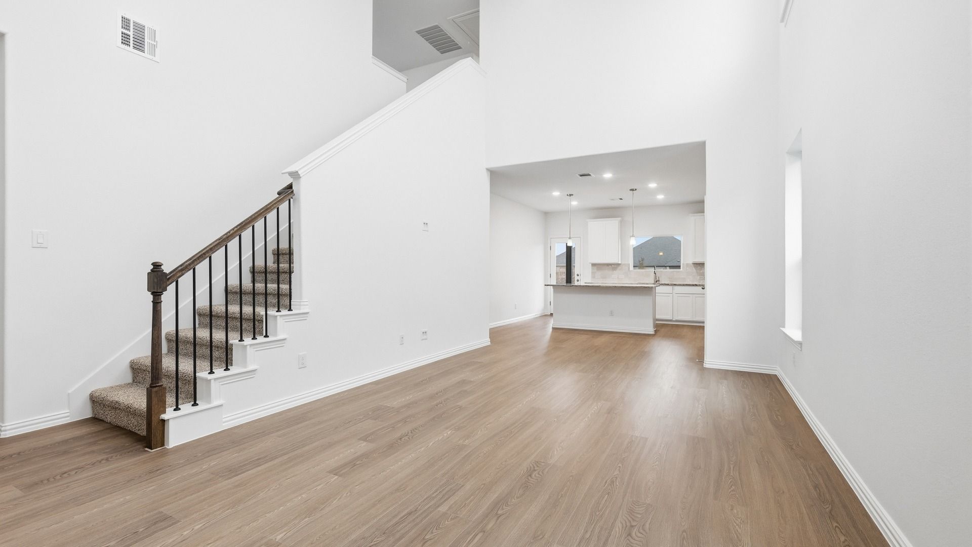 806 Antioch Drive (Latitude)