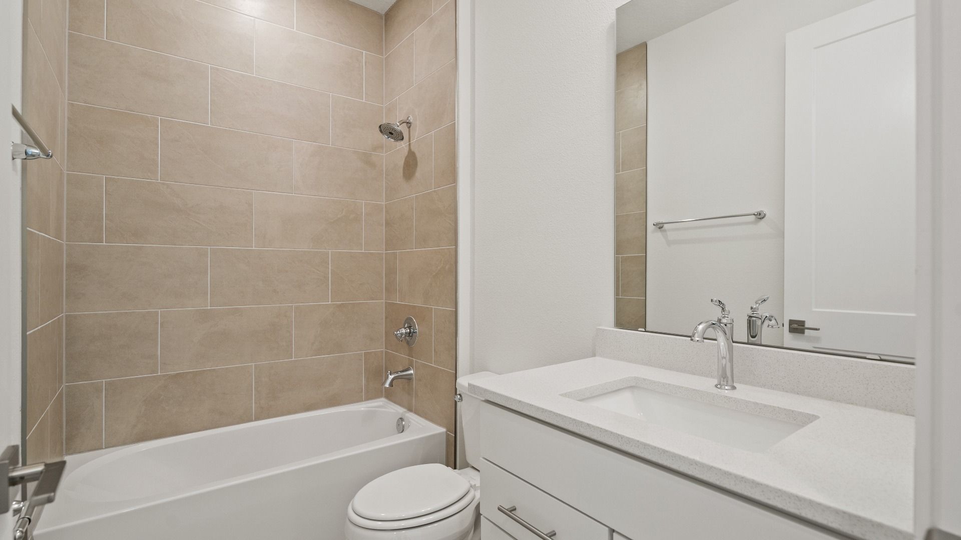 Full Bathroom in the Buttonwood floorplan by DRB Homes at Lakeside at Satilla in Saint Cloud, FL