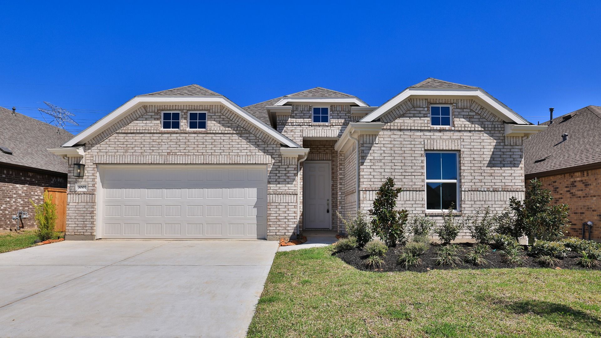 3007 Myrtle Beach Lane (Mahogany)