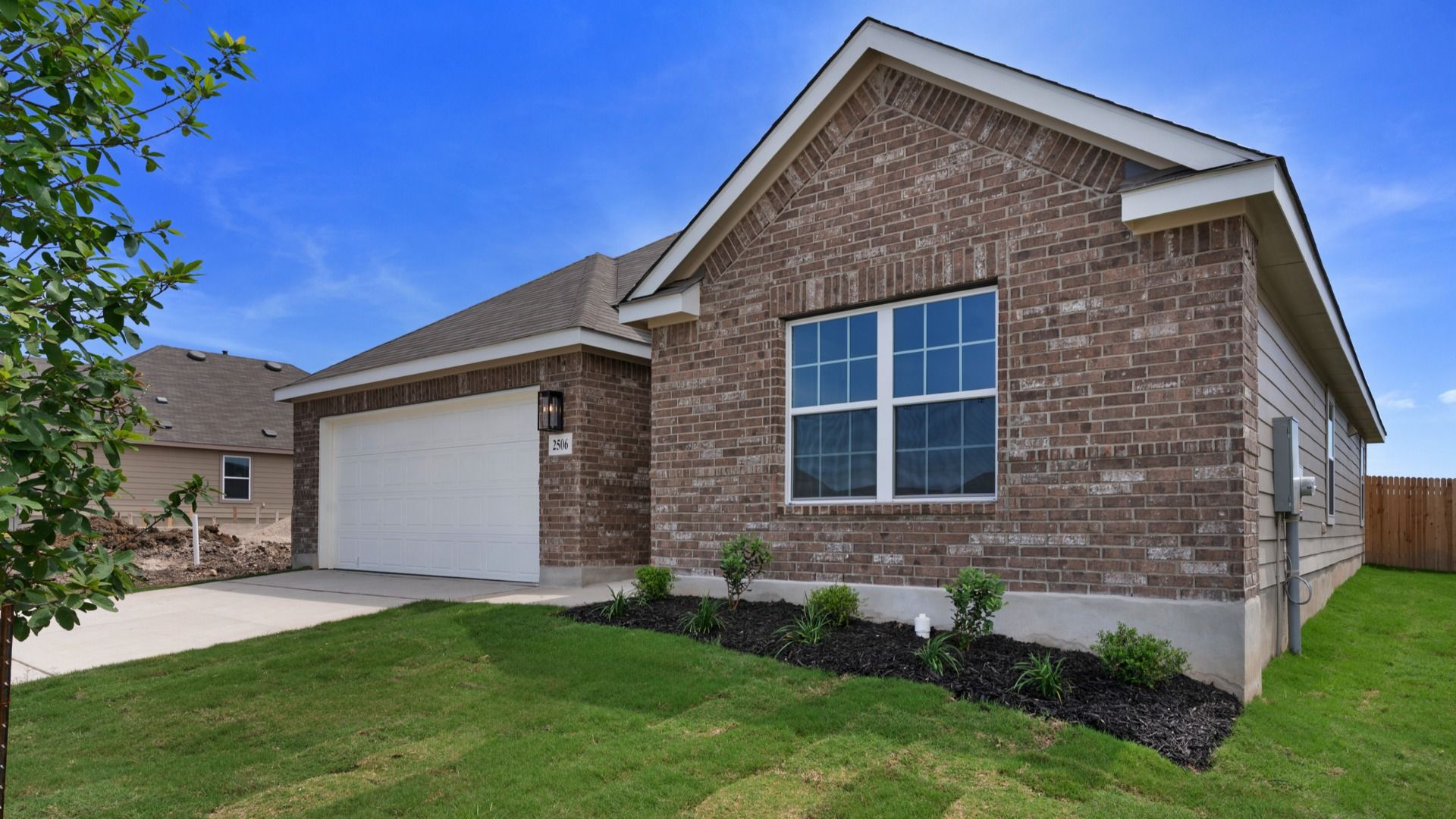 Exterior of 2506 White Daisy Hill