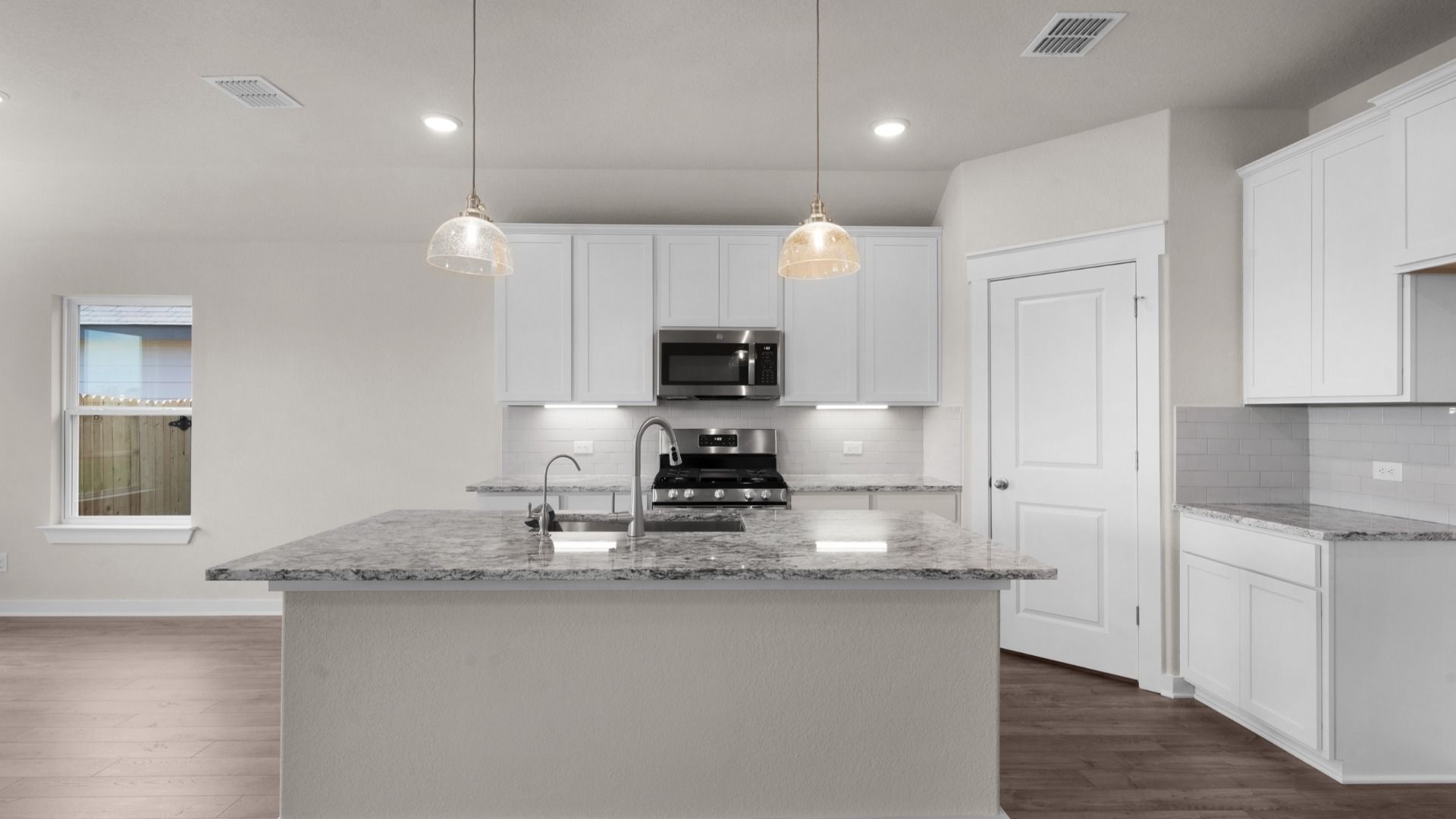 Glass Pendant Lighting, Center Island, Under Cabinet Lighting, White 42" Cabinets, Spacious Corner Pantry