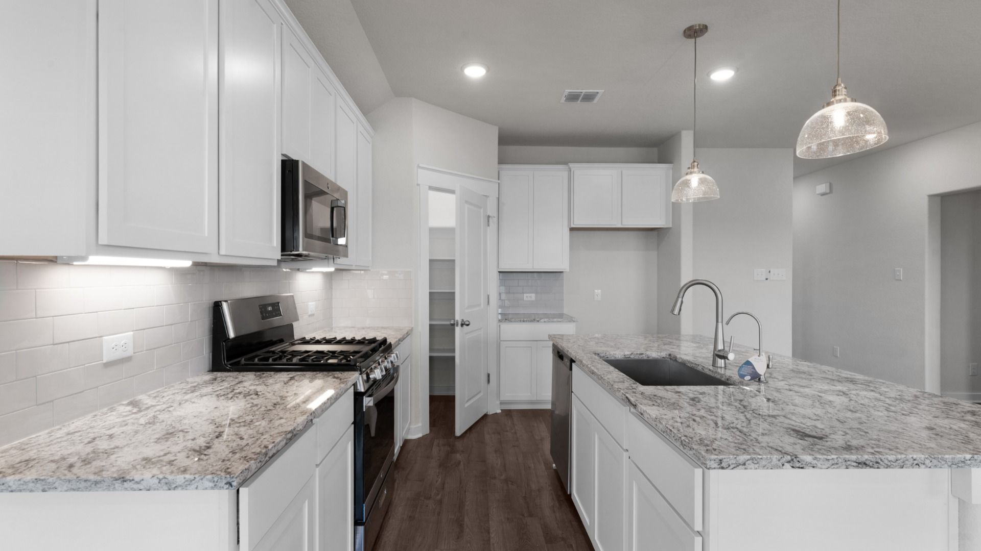 Glass Pendant Lighting, Center Island, Under Cabinet Lighting, White 42" Cabinets, Spacious Corner Pantry