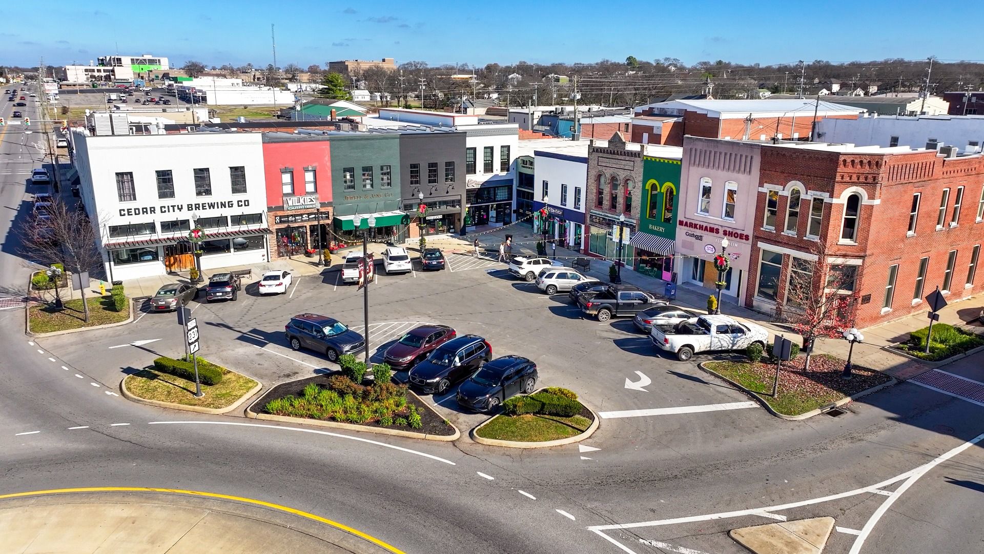 The Downtown Public Square area, with its retail and dining options, is a highlight of living in Lebanon