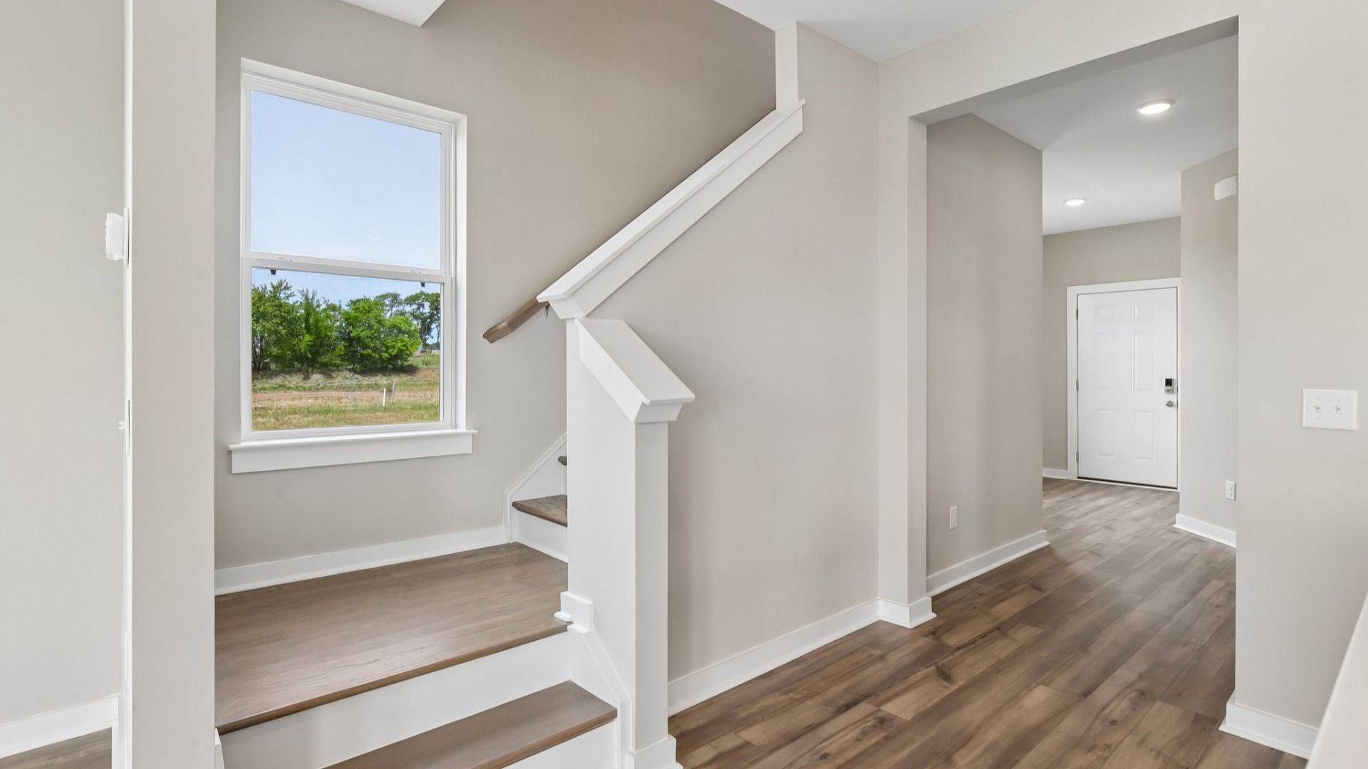 Stairway with oak treads and painted risers