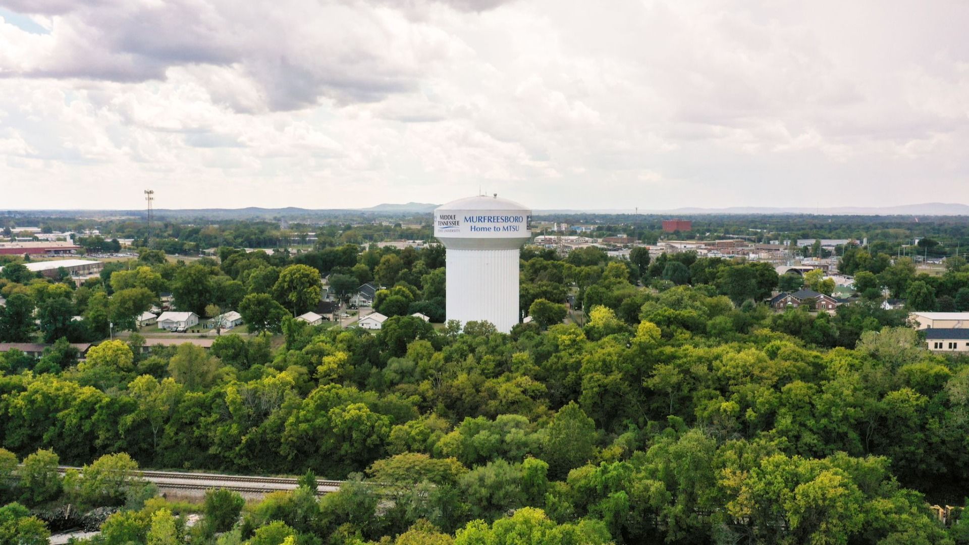 Murfreesboro Watertower and beautiful greenery