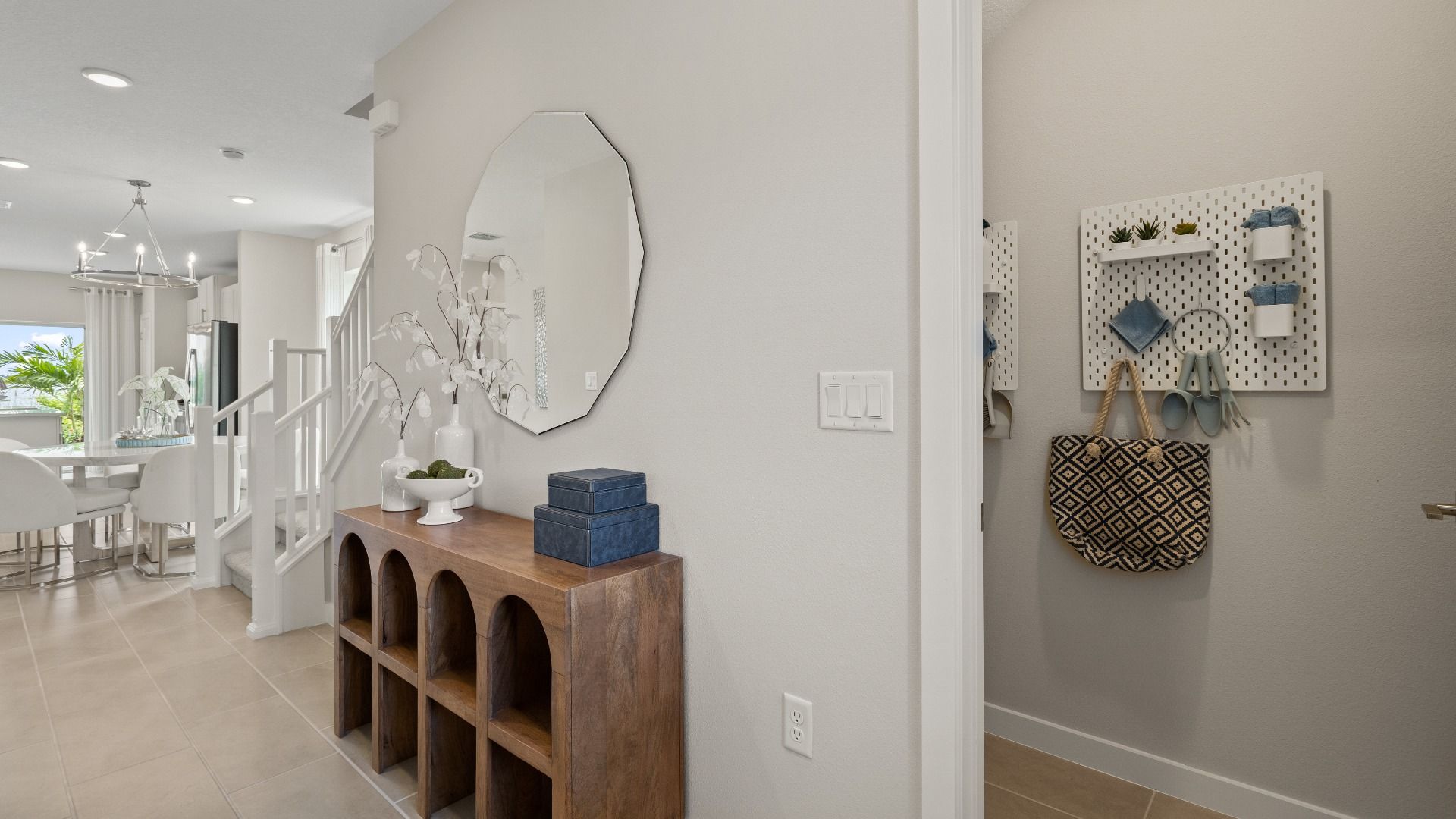 Entry Way in Ponte Vedra New Home Plan in Hamilton Bluff in Haines City, FL by DRB Homes
