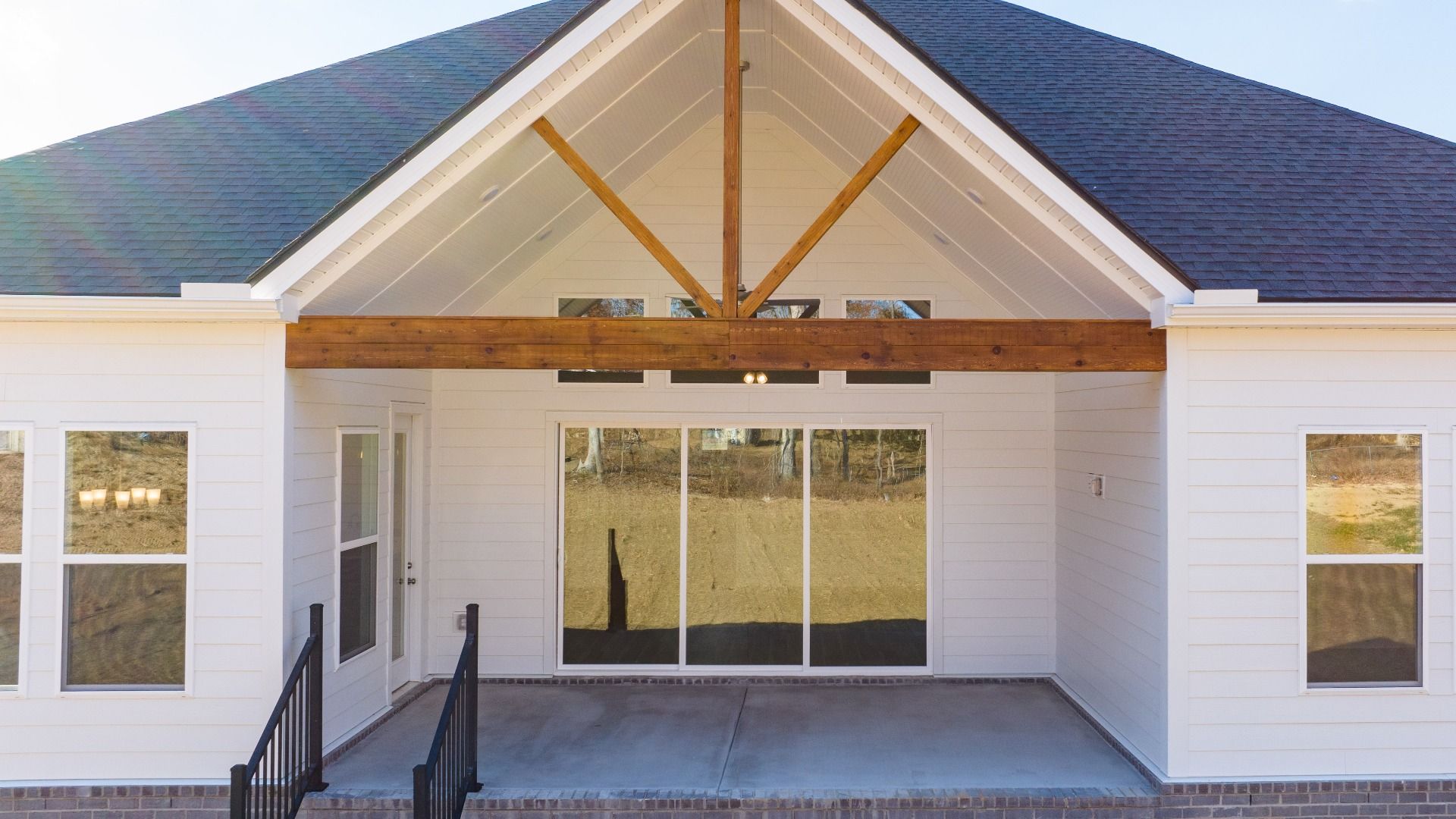 Spacious covered rear patio