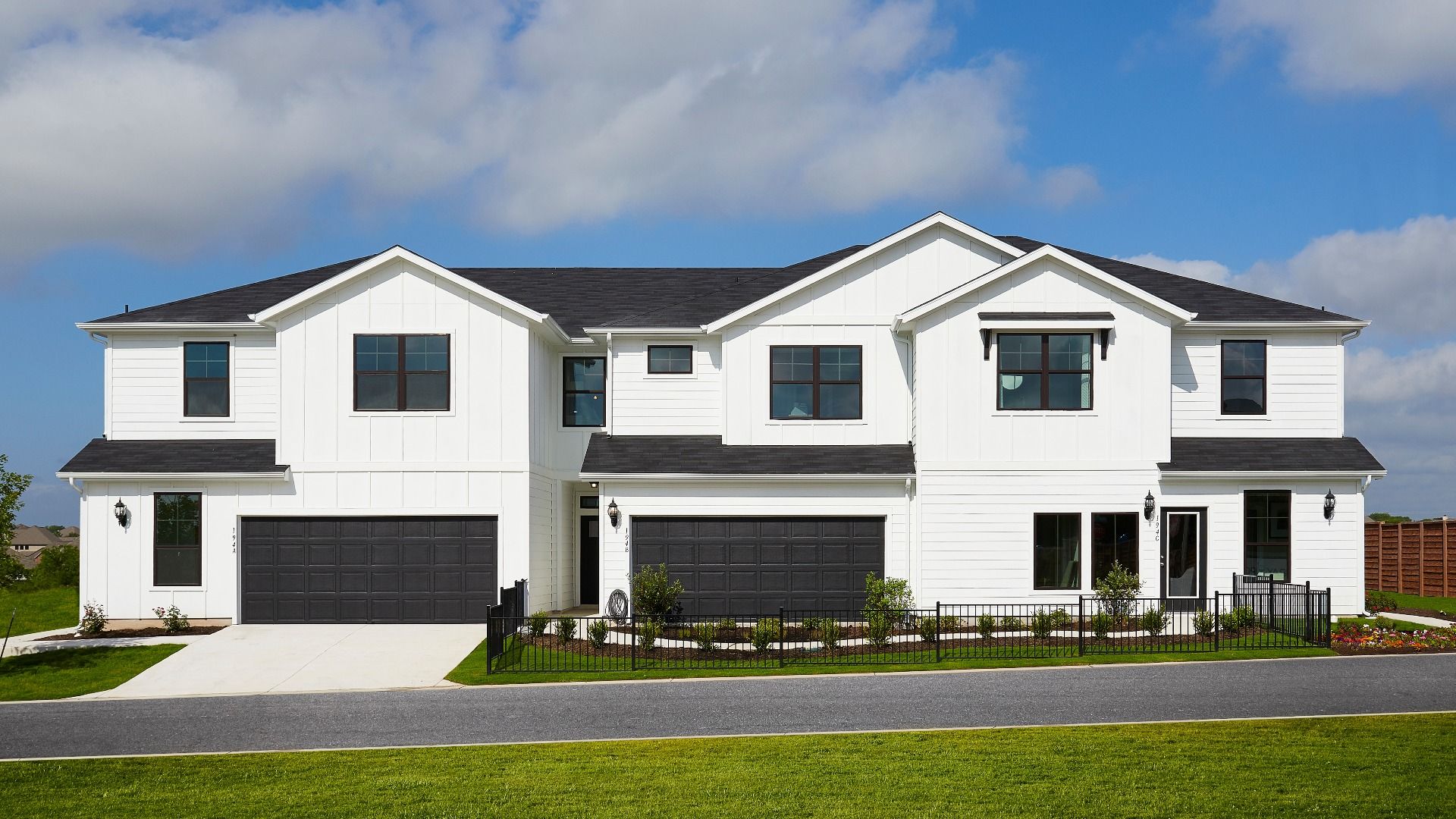 Preserve at Lakeside Townhomes por DRB Homes en Austin Texas