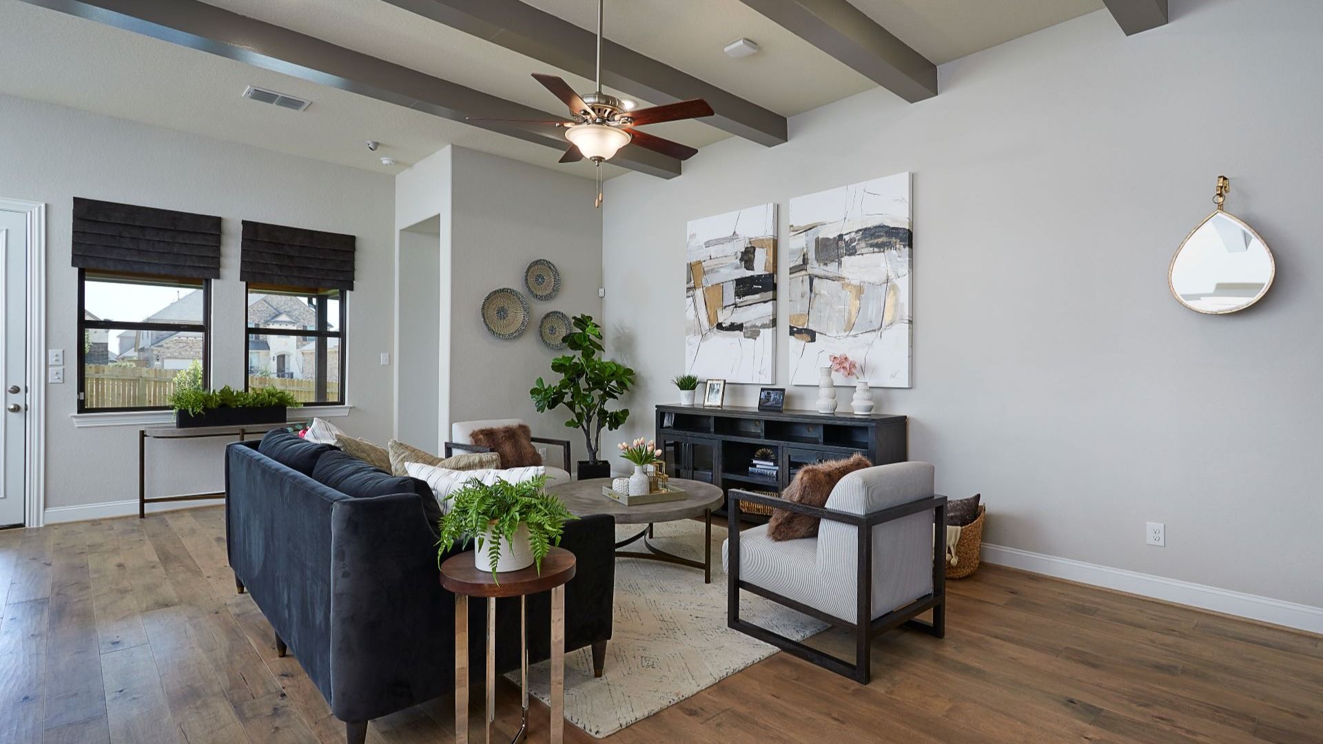 This is a representative photo of the floor plan.