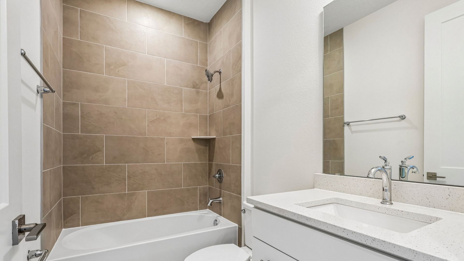 Longleaf Floor Plan Secondary Bathroom by DRB Homes in Trailside New Homes in Mount Dora Fl