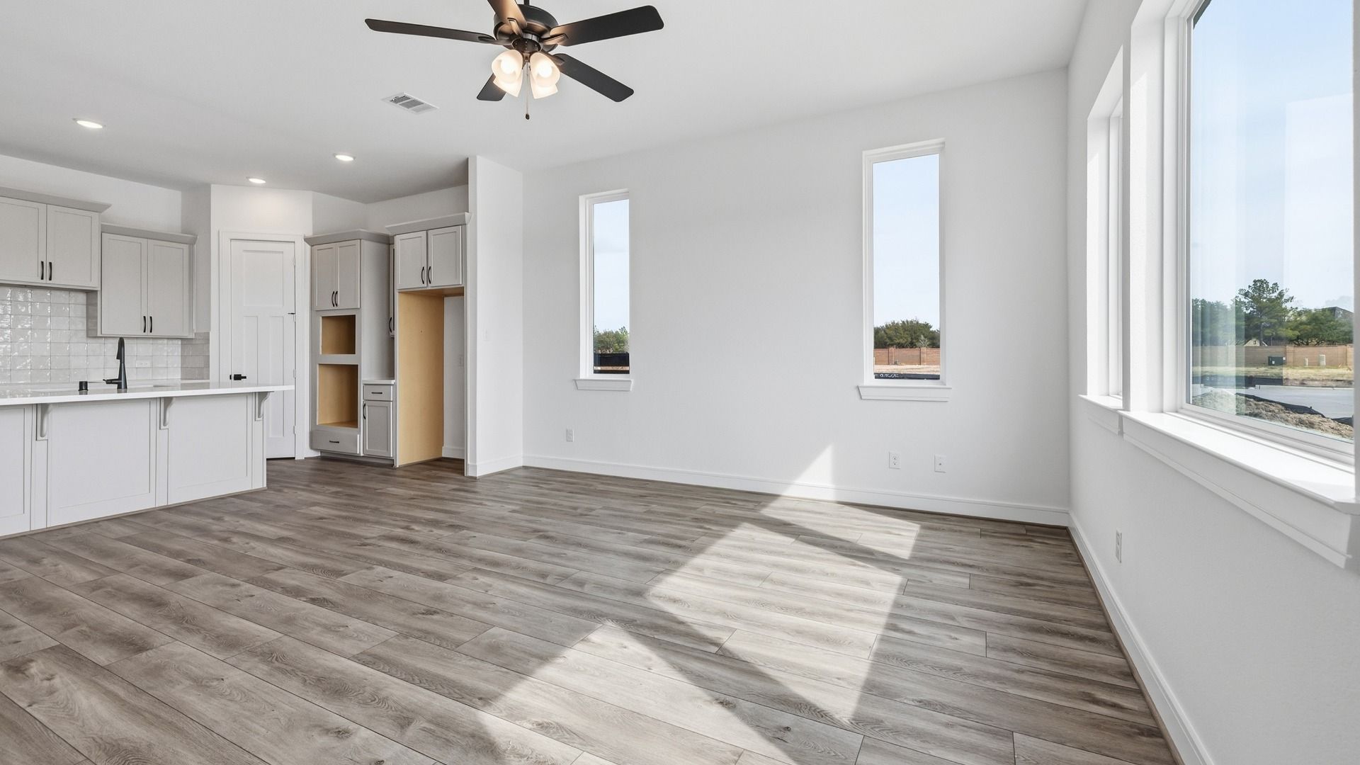 This is a representative photo of floor plan.