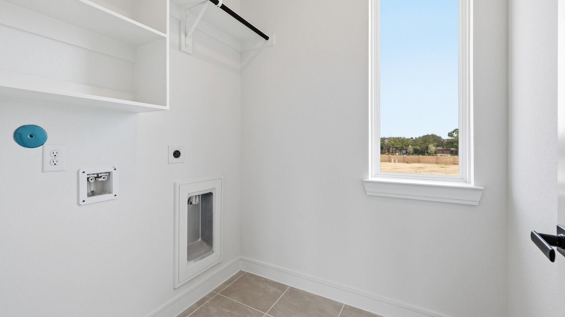 This is a representative photo of floor plan.