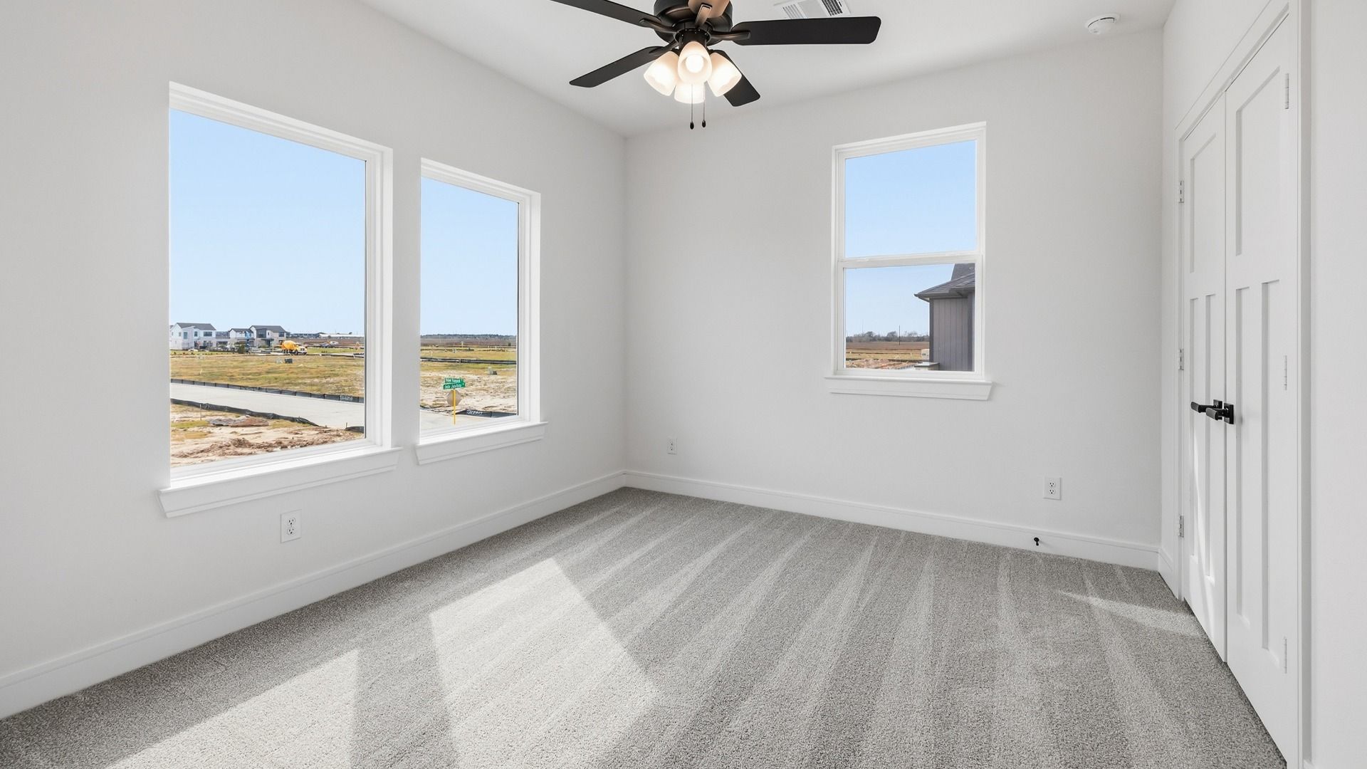 This is a representative photo of floor plan.