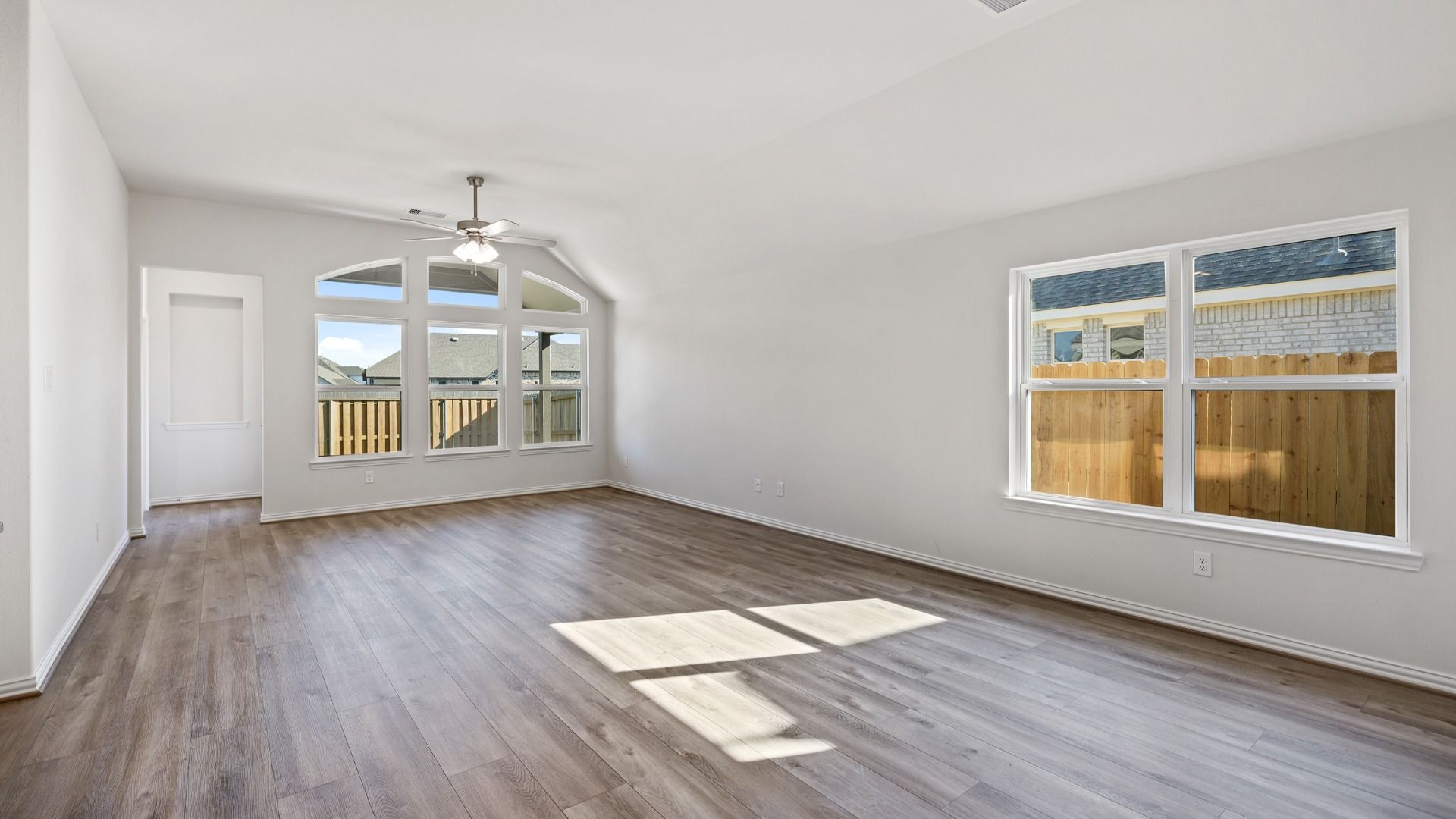 This is a representative photo of the floor plan.