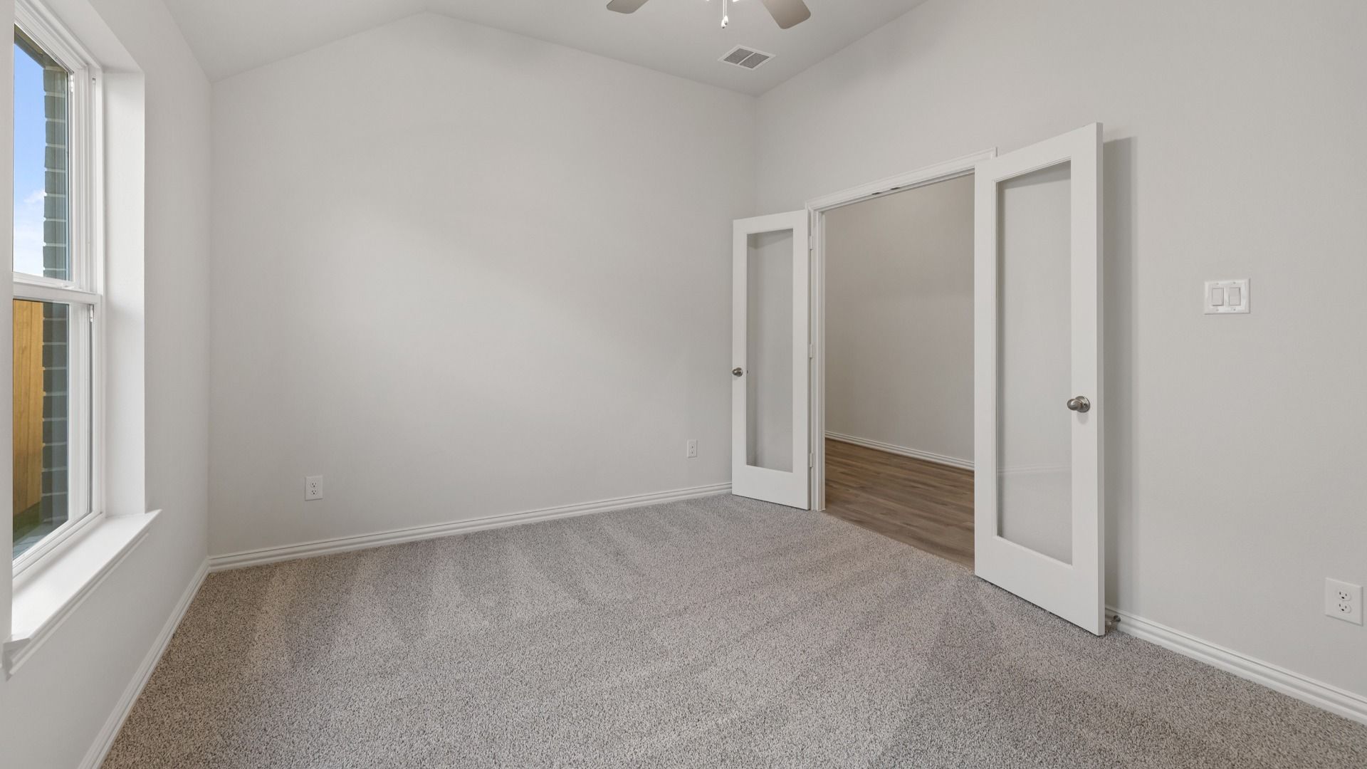 This is a representative photo of the floor plan.