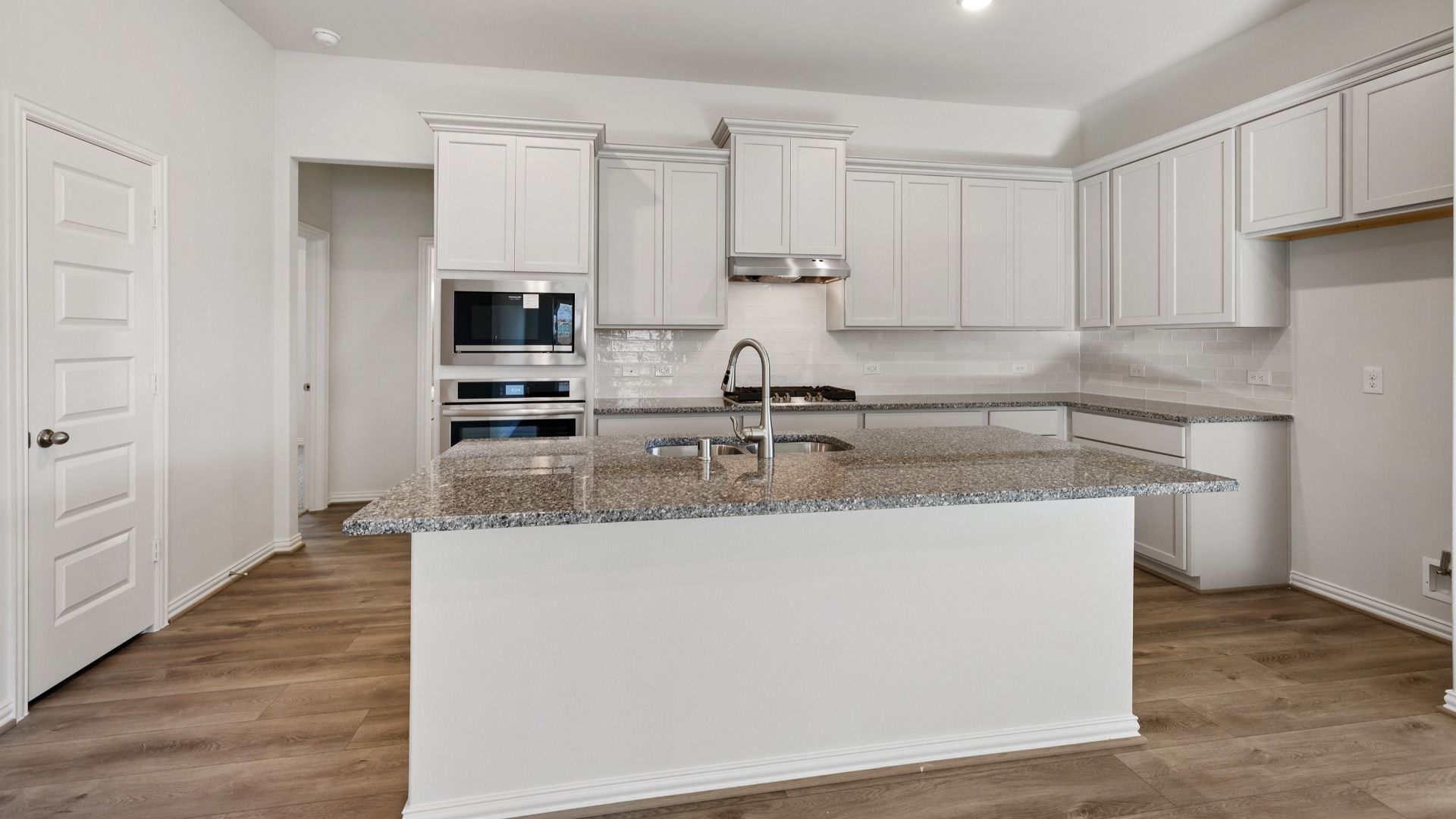 This is a representative photo of the floor plan.