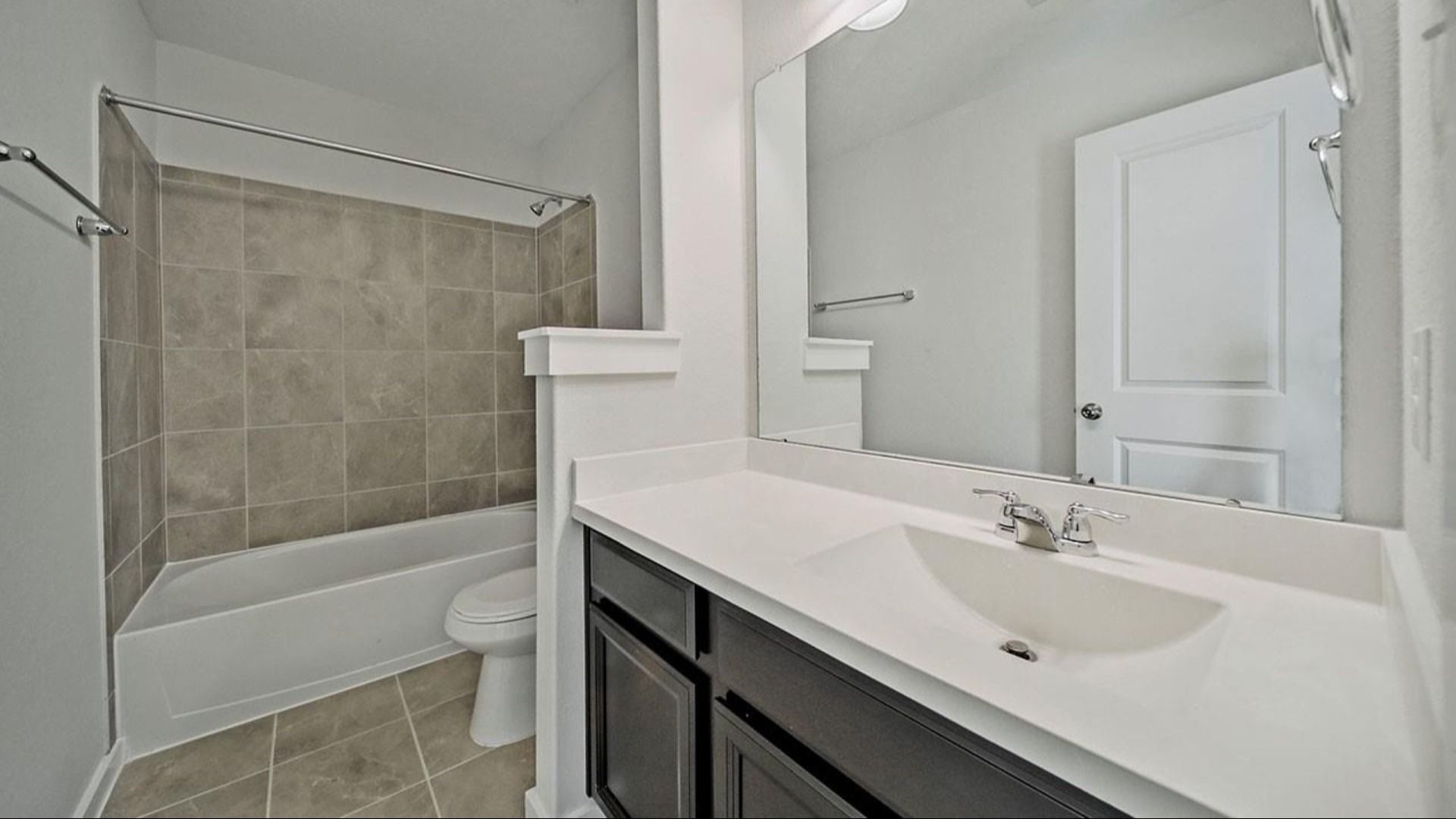 This is a representative photo of floor plan.