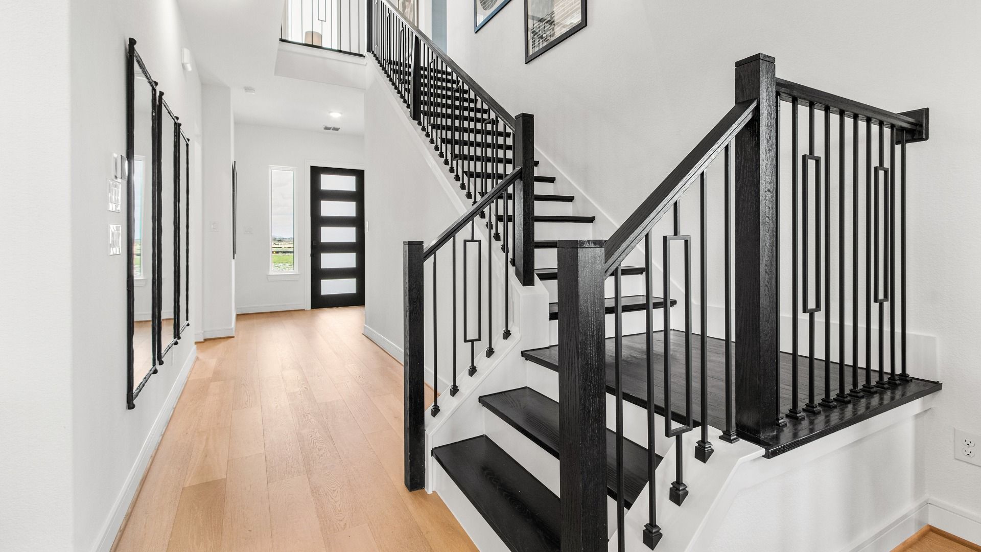 This is a representative photo of the floor plan.