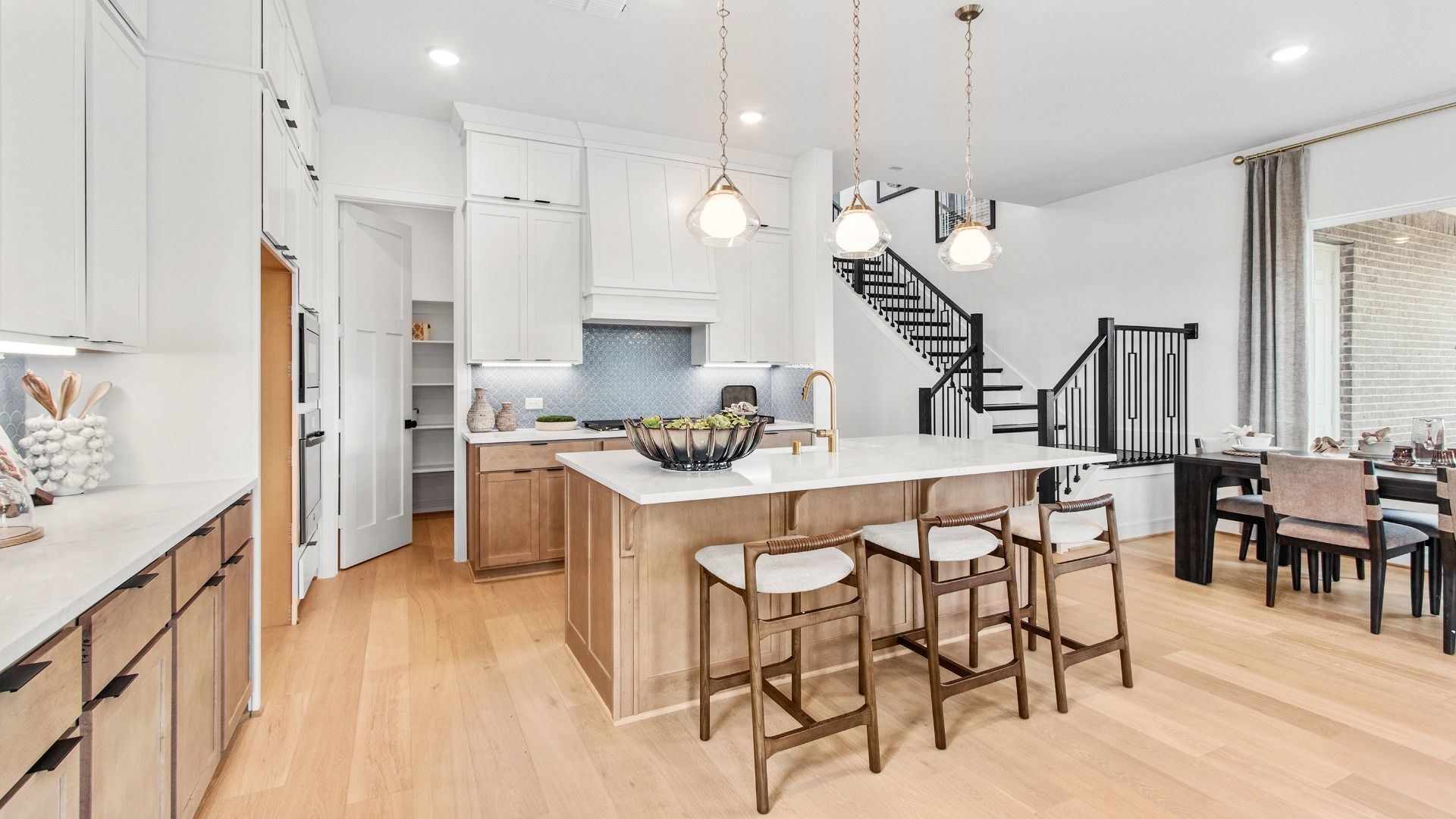 This is a representative photo of the floor plan.