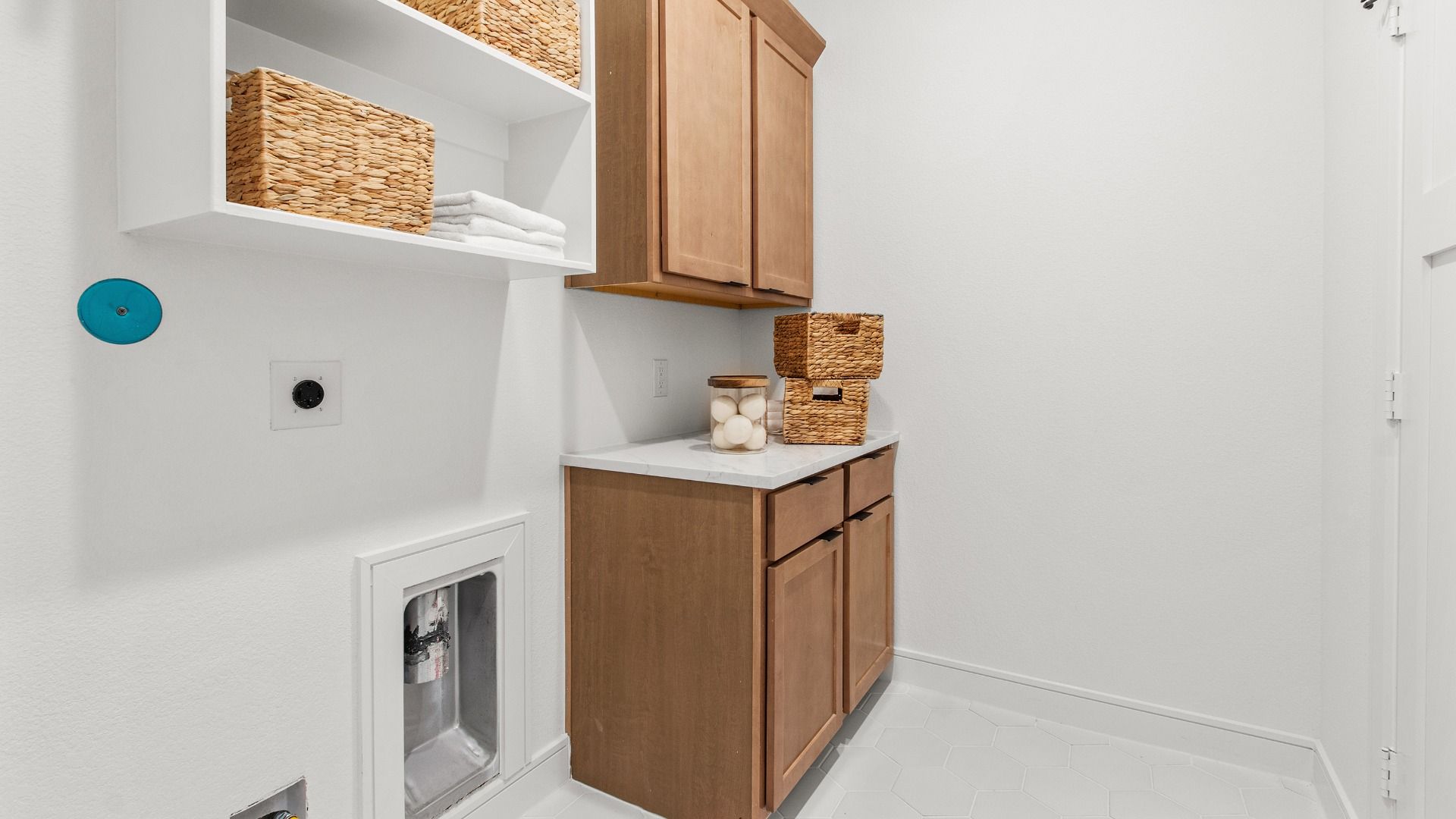 This is a representative photo of the floor plan.