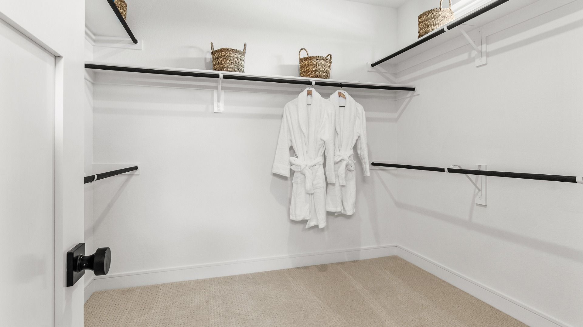 This is a representative photo of the floor plan.