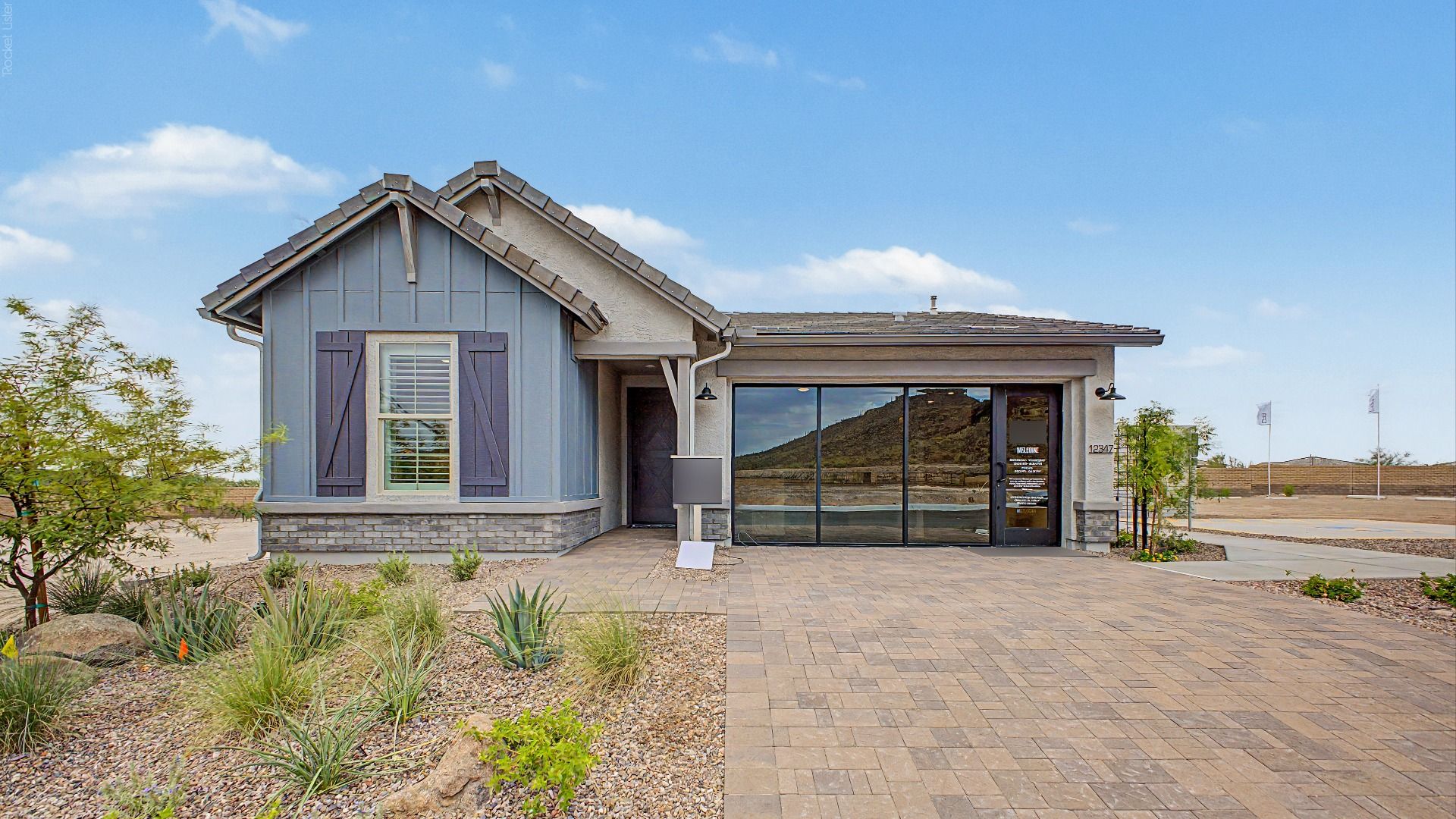 casa en Saguaro Hills at Vistancia por DRB Homes