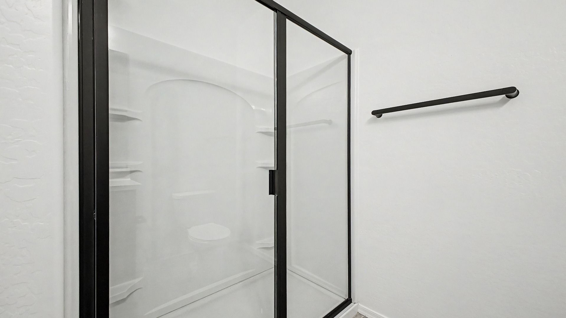 Larkspur Home Plan - Second Bathroom