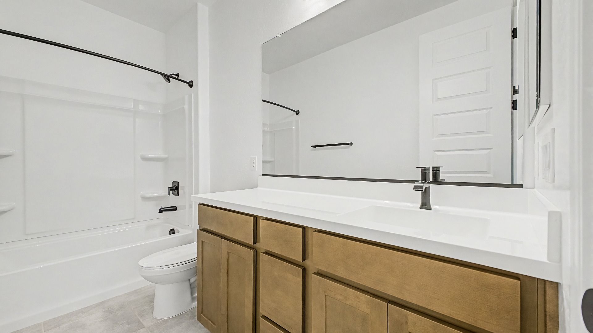 Larkspur Home Plan - Third Bathroom