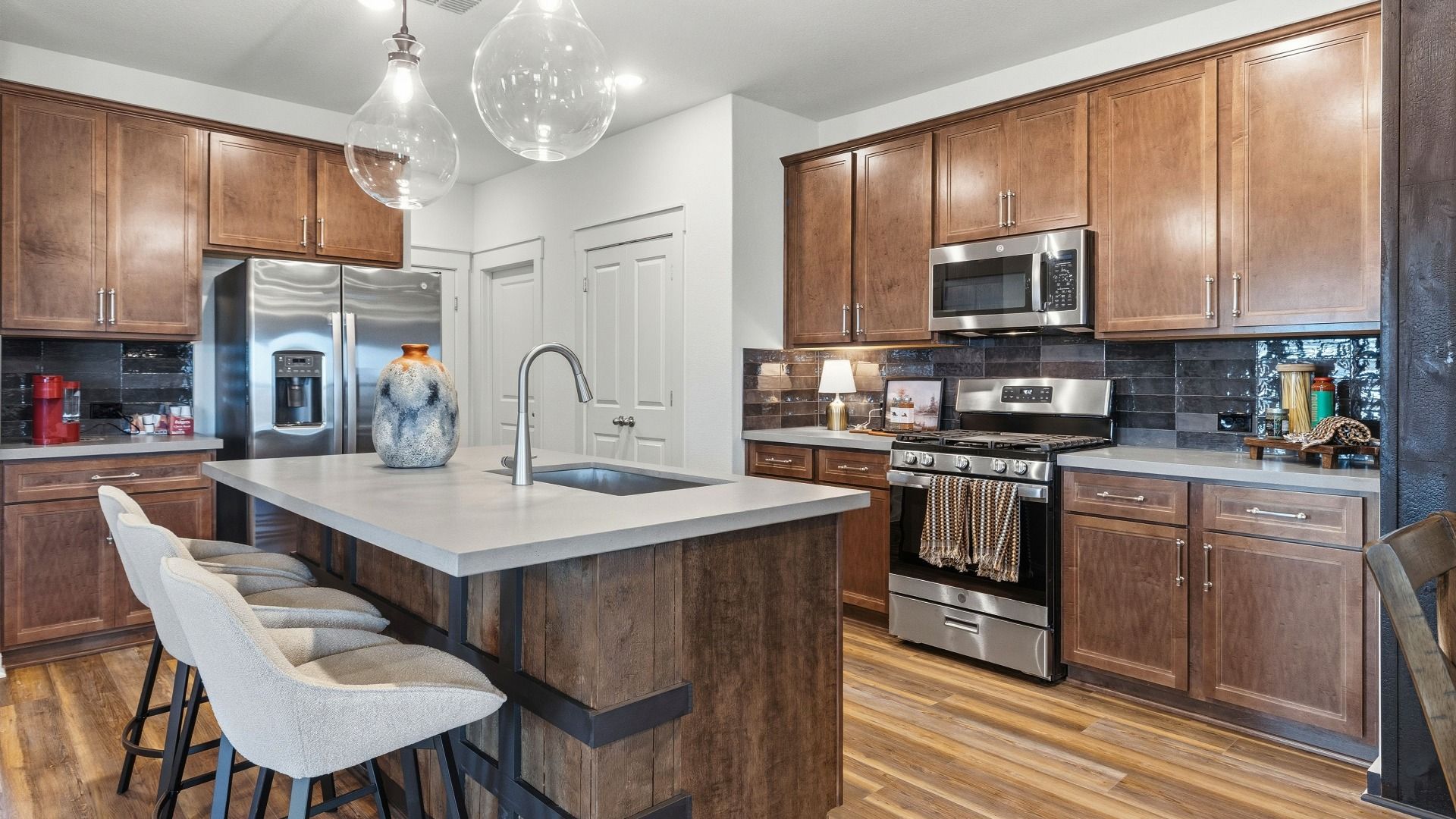 Model home photos of similar floorplans, not pictures of actual home.